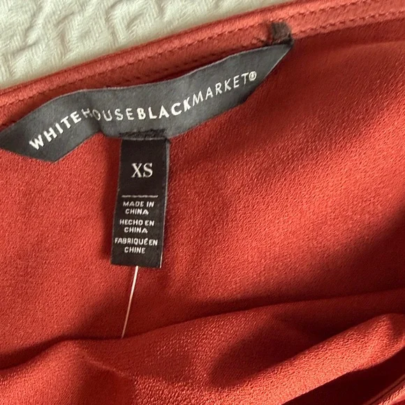 White House Black Market Terracotta Sleeveless Blouse - Picture 2 of 3